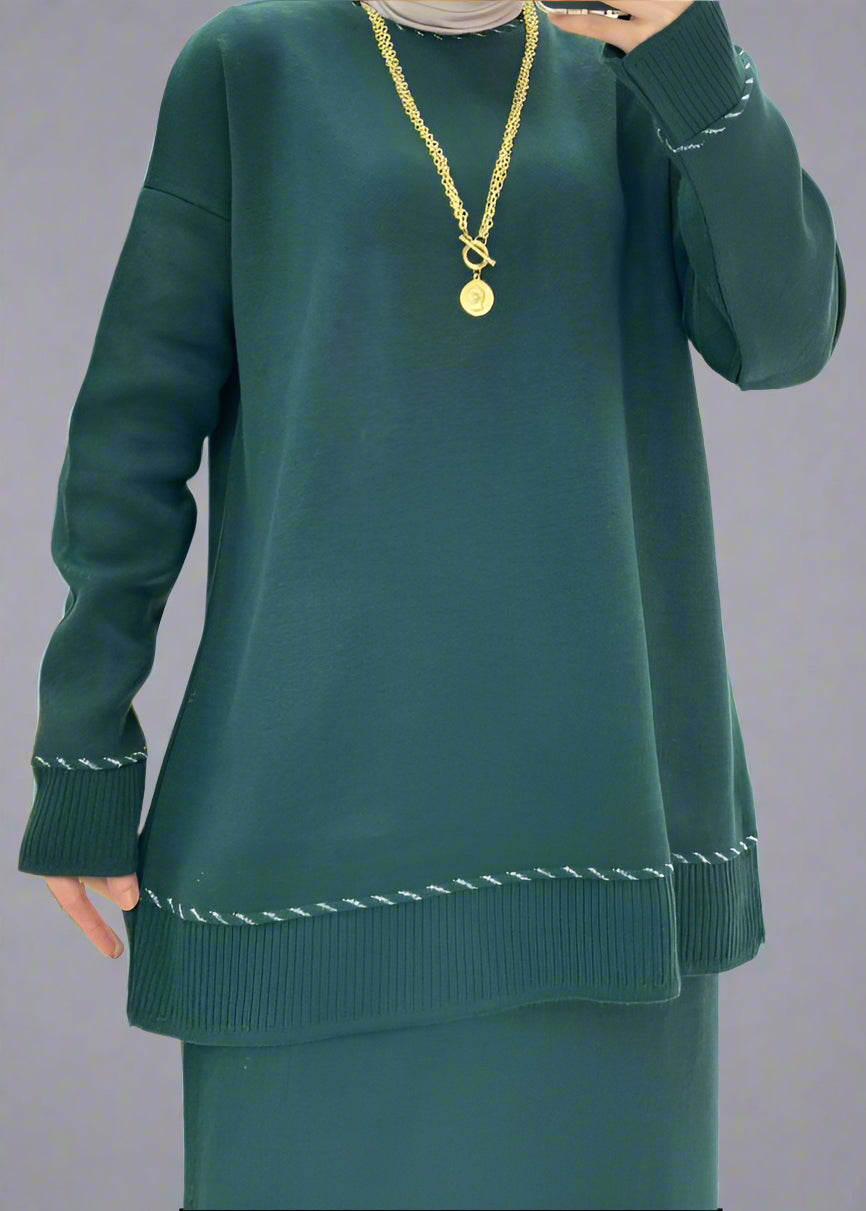 Cozy Knitwear Set – Oversized Sweater & Maxi Skirt (Deep Green)