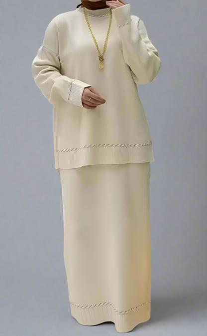 Cozy Knitwear Set – Oversized Sweater & Maxi Skirt (Cream)
