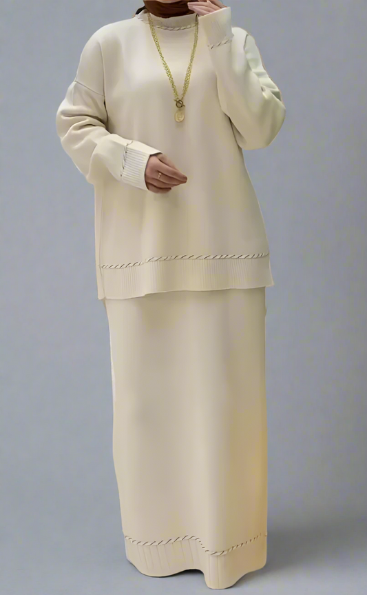 Cozy Knitwear Set – Oversized Sweater & Maxi Skirt (Cream)